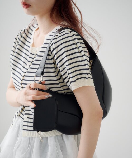 Kastane(カスタネ)の「【5.28(木)12:00発売/WEB先行】カーブバッグ+mini case(ハンドバッグ・レディース・ブラウン/ブラック・FREE)」の4枚目の写真