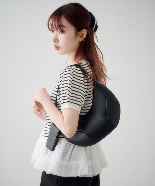 Kastane(カスタネ)の「【5.28(木)12:00発売/WEB先行】カーブバッグ+mini case(ハンドバッグ・レディース・ブラウン/ブラック・FREE)」の6枚目の写真