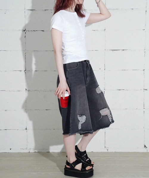 MILLER（ミラー）の「"02"≪Robert P. Miller≫パックT パネルリブ ヘンリーネック Tシャツ（Tシャツ/カットソー・レディース・ホワイト系1/オフホワイト/ブラック/チャコールグレー/ブラック系1・FREE）」の7枚目の写真