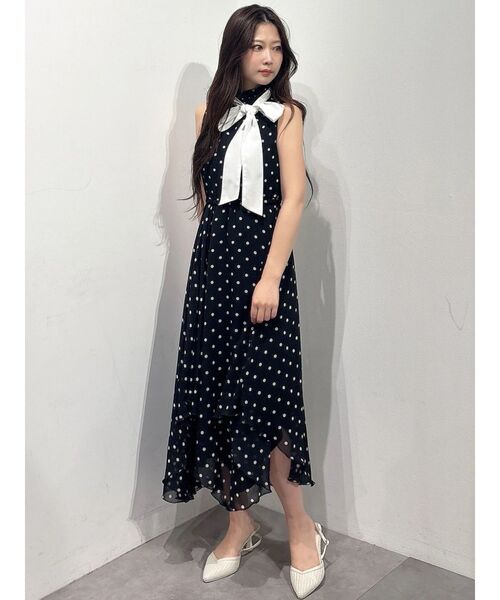 MERCURYDUO(マーキュリーデュオ)の「ドットバイカラーリボンイレヘムワンピース(ワンピース・レディース・ブラック/オフホワイト・FREE)」の3枚目の写真