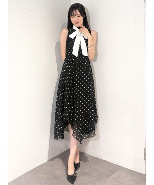 MERCURYDUO(マーキュリーデュオ)の「ドットバイカラーリボンイレヘムワンピース(ワンピース・レディース・ブラック/オフホワイト・FREE)」の10枚目の写真