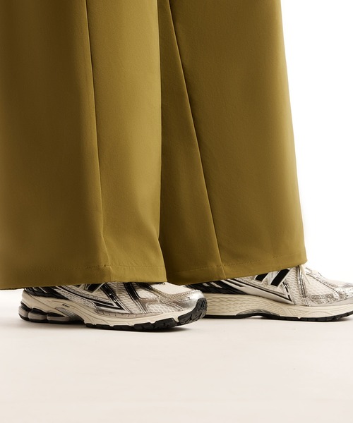 NEW BALANCE(ニューバランス)の「NB GREY イージーパンツ(スウェットパンツ・レディース・カーキブラウン/サンドグレー/チャコールグレー・MEDIUM/SMALL/X-SMALL/X-LARGE/LARGE)」の10枚目の写真