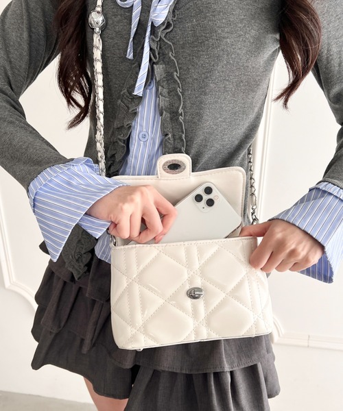 Loueme(ルエム)の「キルティングチェーン2WAYショルダーバッグ(ショルダーバッグ・レディース・ピンク/オフホワイト/ブラック・FREE)」の10枚目の写真