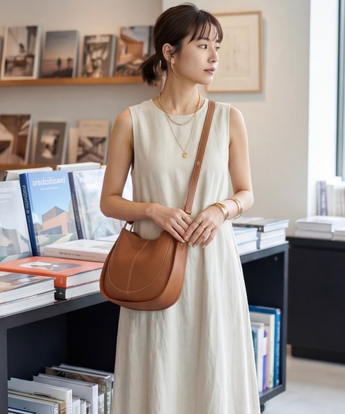 STYLE DELI(スタイルデリ)の「【DELI by】本革ラウンドフォルム2WAYショルダーバッグ(ショルダーバッグ・レディース・モカ/キャメル・FREE)」の7枚目の写真