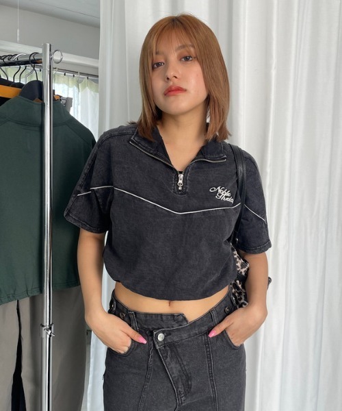 ROGER AND RAW(ロジャーアンドロウ)の「パイピングロゴ刺繍 ハイネック半袖トップス(Tシャツ/カットソー・レディース・ホワイト/ブラック/グリーン/ネイビー・FREE)」の19枚目の写真