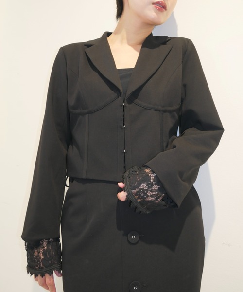 MAISON ELLIE（メゾンエリー）の「corset like cropped jacket（テーラードジャケット・レディース・ブラウン/グレー/ブラック・FREE）」の11枚目の写真