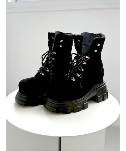 MURUA(ムルーア)の「ハイカットトレッキングブーツ(ブーツ・レディース・ブラック/キャメル・22.5/24.5/23.5)」の1枚目の写真
