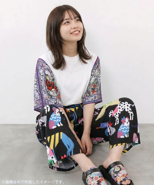 ScoLar(スカラー)の「162706:袖ネコスカーフ柄 異素材切替プルオーバー(Tシャツ/カットソー・レディース・ブラック/オフホワイト/ブラウン・M)」の4枚目の写真