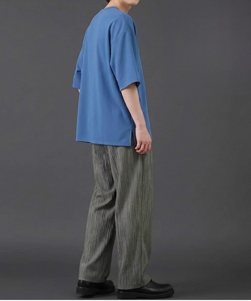 revertical(リバーティカル)の「ビッグシルエット クルーネック 半袖Tシャツ(Tシャツ/カットソー・メンズ・ライトカーキ/ブルー/スモークピンク/ベージュ・MEDIUM/LARGE/SMALL)」の18枚目の写真