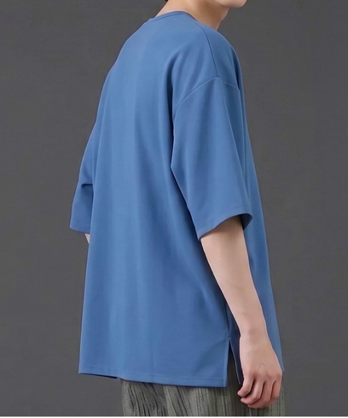 revertical(リバーティカル)の「ビッグシルエット クルーネック 半袖Tシャツ(Tシャツ/カットソー・メンズ・ライトカーキ/ブルー/スモークピンク/ベージュ・MEDIUM/LARGE/SMALL)」の14枚目の写真