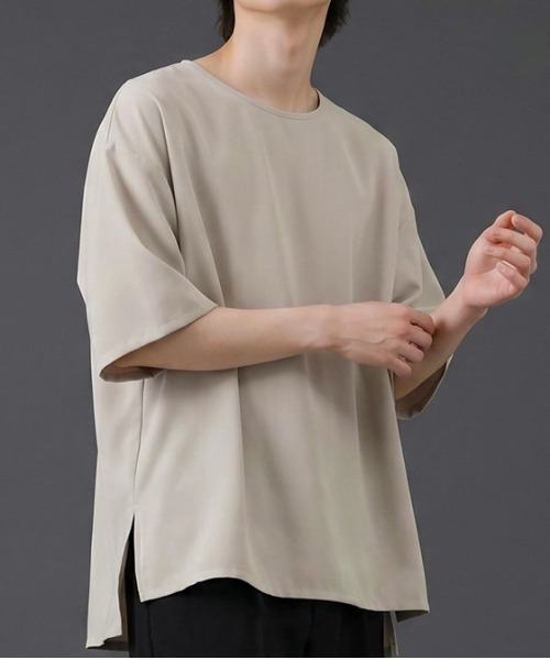 revertical(リバーティカル)の「ビッグシルエット クルーネック 半袖Tシャツ(Tシャツ/カットソー・メンズ・ライトカーキ/ブルー/スモークピンク/ベージュ・MEDIUM/LARGE/SMALL)」の5枚目の写真