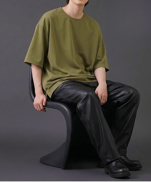 revertical(リバーティカル)の「ビッグシルエット クルーネック 半袖Tシャツ(Tシャツ/カットソー・メンズ・ライトカーキ/ブルー/スモークピンク/ベージュ・MEDIUM/LARGE/SMALL)」の11枚目の写真