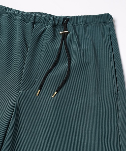 CULLNI(クルニ)の「Ultra Fiber Cord Pique Drawstring Wide Pants(スラックス・メンズ・チャコール/ネイビー/グリーン/ブラック・0/1/2)」の10枚目の写真