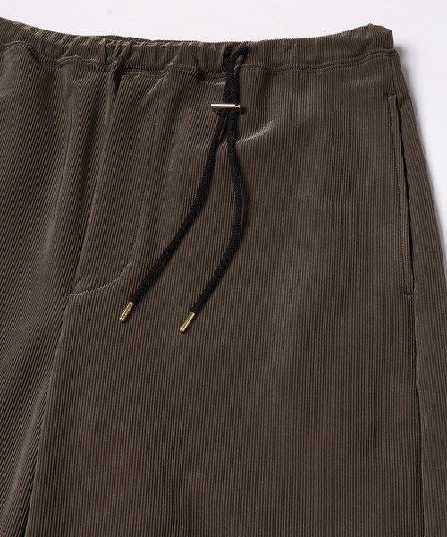 CULLNI(クルニ)の「Ultra Fiber Cord Pique Drawstring Wide Pants(スラックス・メンズ・チャコール/ネイビー/グリーン/ブラック・0/1/2)」の13枚目の写真