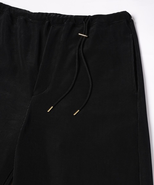 CULLNI(クルニ)の「Ultra Fiber Cord Pique Drawstring Wide Pants(スラックス・メンズ・チャコール/ネイビー/グリーン/ブラック・0/1/2)」の18枚目の写真