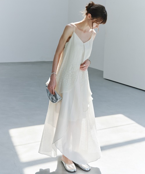 tageechita(タジチタ)の「【tageechita】グラデーションレイヤードキャミワンピース(ワンピース・レディース・アイボリー・L/M/S)」の6枚目の写真
