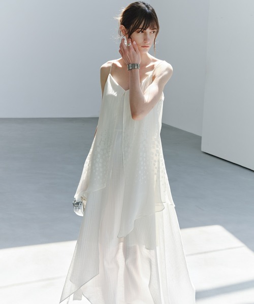 tageechita(タジチタ)の「【tageechita】グラデーションレイヤードキャミワンピース(ワンピース・レディース・アイボリー・L/M/S)」の7枚目の写真