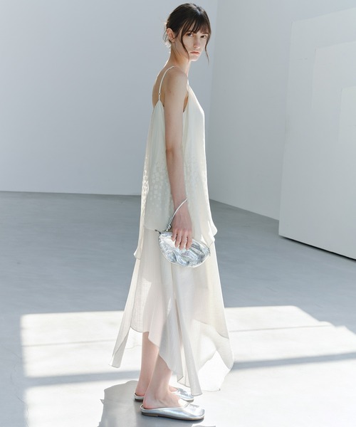 tageechita(タジチタ)の「【tageechita】グラデーションレイヤードキャミワンピース(ワンピース・レディース・アイボリー・L/M/S)」の14枚目の写真