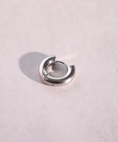 EVER METAL(エバーメタル ever metal EVER METAL)の「EVERMETAL 日本製 サージカルステンレス 316L 金属アレルギー対応 フープ ピアス 男女兼用(ピアス(片耳用)・メンズ・シルバー/ゴールド・FREE)」の9枚目の写真