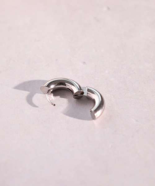EVER METAL(エバーメタル ever metal EVER METAL)の「EVERMETAL 日本製 サージカルステンレス 316L 金属アレルギー対応 フープ ピアス 男女兼用(ピアス(片耳用)・メンズ・シルバー/ゴールド・FREE)」の11枚目の写真
