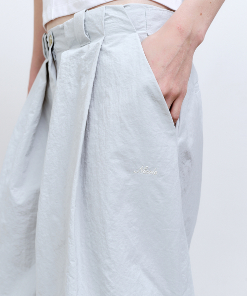 NICK&NICOLE(ニックアンドニコール)の「VOLUME TUCK WIDE PANTS_SKY BLUE(スウェットパンツ・レディース・その他・FREE)」の4枚目の写真