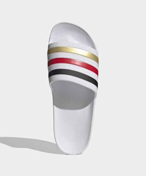 adidas（アディダス）の「アディレッタ アクア [ADILETTE]  / アディダス adidas（サンダル・メンズ・ホワイト・22.5cm/23.5cm/24.5cm/25.5cm/26.5cm/27.5cm/28.5cm）」の2枚目の写真