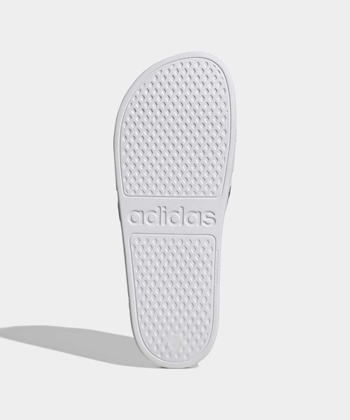 adidas（アディダス）の「アディレッタ アクア [ADILETTE]  / アディダス adidas（サンダル・メンズ・ホワイト・22.5cm/23.5cm/24.5cm/25.5cm/26.5cm/27.5cm/28.5cm）」の3枚目の写真