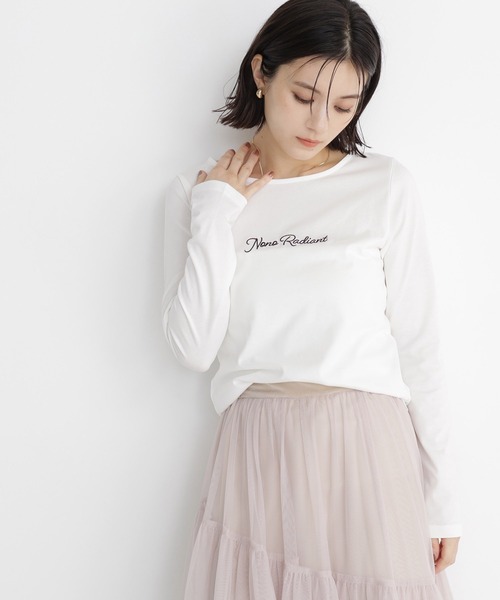 NATURAL BEAUTY BASIC(ナチュラルビューティーベーシック)の「刺繍ロゴロンT(Tシャツ/カットソー・レディース・オフホワイト/チャコールグレー・フリ-)」の15枚目の写真