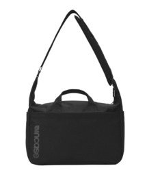 incase（インケース）の「INCO500104-BLK Incase Grid Shoulder Bag - Black（ショルダーバッグ）」