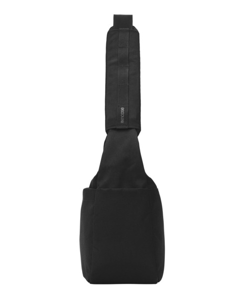 incase(インケース)の「INCO500104-BLK Incase Grid Shoulder Bag - Black(ショルダーバッグ・メンズ・ブラック・ONE SIZE)」の6枚目の写真