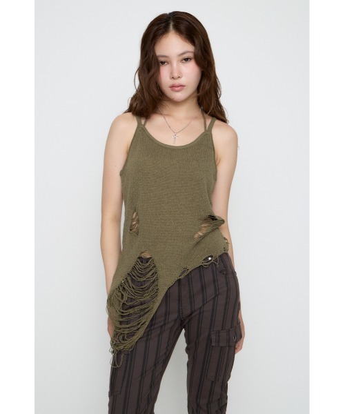 LAGUA GEM（ラグアジェム）の「CRASH KNIT CAMI トップス（キャミソール・レディース・オフホワイト/ブラック/カーキ・FREE）」の4枚目の写真