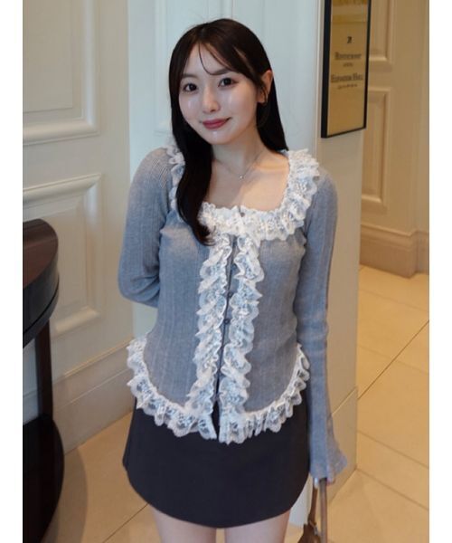 SNIDEL(スナイデル)の「【ベストセラー/多色展開あり】フリルニットプルオーバー(ニット/セーター・レディース・ブラウン/イエロー/グレー/レッド/ブラック/ライトグレー/ライトブルー/マルチ/ライトピンク/アイボリー/ピンクベージュ・F)」の16枚目の写真