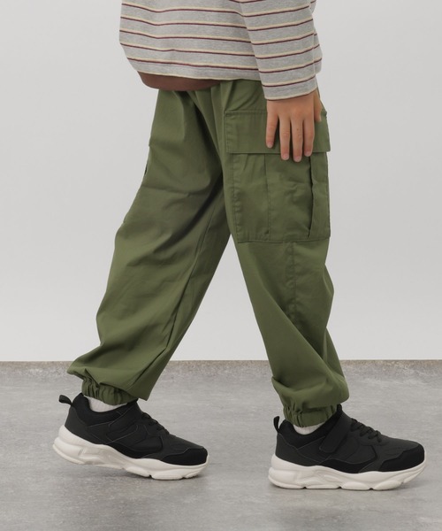 GLOBAL WORK(グローバルワーク)の「スゴラクストレッチカーゴパンツ/1054503(カーゴパンツ・キッズ・ブラック/ベージュ/カーキ・130cm/140cm/150cm/160cm)」の18枚目の写真