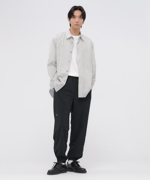 MARGARET HOWELL(マーガレットハウエル)の「RECYCLED NYLON LIGHTWEIGHT RIP STOP TROUSERS(その他パンツ・メンズ・ネイビー系1/グレー系その他・MEDIUM/X-LARGE/LARGE)」の2枚目の写真