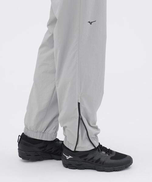 MARGARET HOWELL(マーガレットハウエル)の「RECYCLED NYLON LIGHTWEIGHT RIP STOP TROUSERS(その他パンツ・メンズ・ネイビー系1/グレー系その他・MEDIUM/X-LARGE/LARGE)」の11枚目の写真