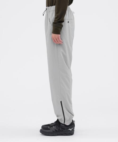 MARGARET HOWELL(マーガレットハウエル)の「RECYCLED NYLON LIGHTWEIGHT RIP STOP TROUSERS(その他パンツ・メンズ・ネイビー系1/グレー系その他・MEDIUM/X-LARGE/LARGE)」の12枚目の写真