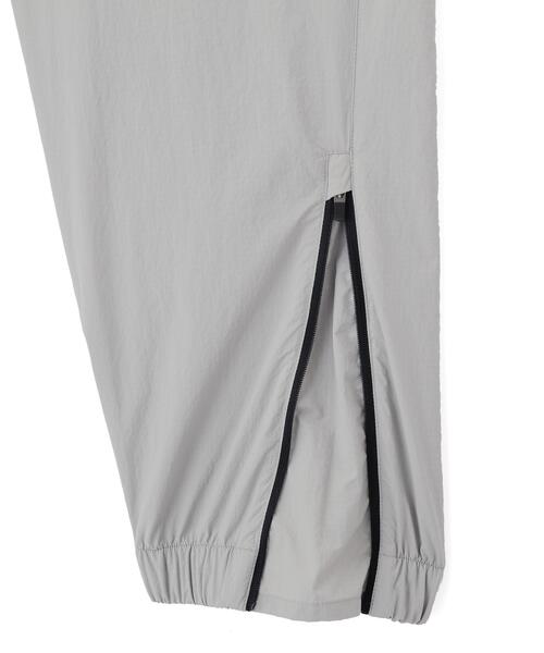 MARGARET HOWELL(マーガレットハウエル)の「RECYCLED NYLON LIGHTWEIGHT RIP STOP TROUSERS(その他パンツ・メンズ・ネイビー系1/グレー系その他・MEDIUM/X-LARGE/LARGE)」の15枚目の写真