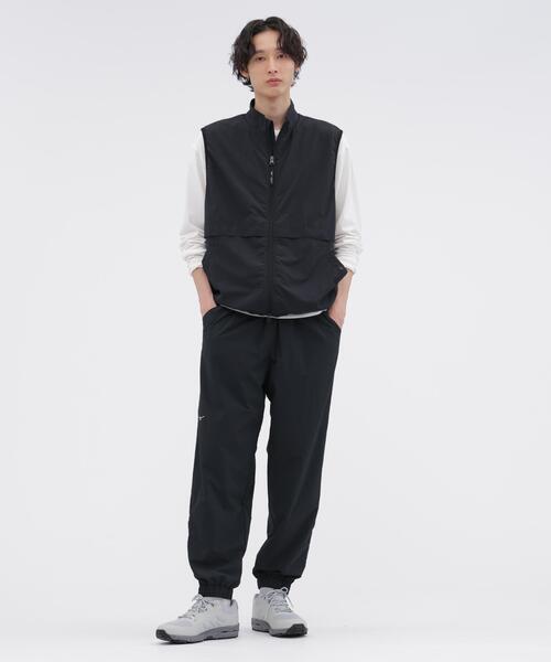 MARGARET HOWELL(マーガレットハウエル)の「RECYCLED NYLON LIGHTWEIGHT RIP STOP TROUSERS(その他パンツ・メンズ・ネイビー系1/グレー系その他・MEDIUM/X-LARGE/LARGE)」の17枚目の写真