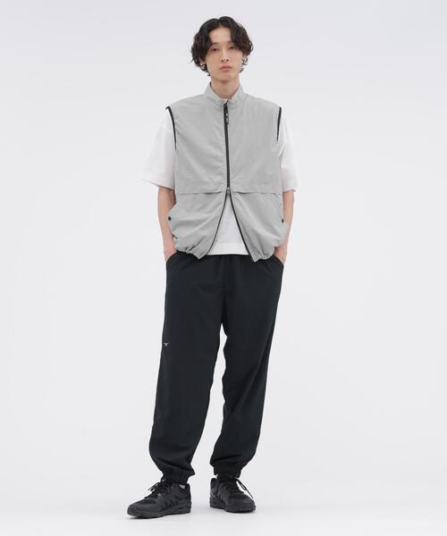 MARGARET HOWELL(マーガレットハウエル)の「RECYCLED NYLON LIGHTWEIGHT RIP STOP TROUSERS(その他パンツ・メンズ・ネイビー系1/グレー系その他・MEDIUM/X-LARGE/LARGE)」の19枚目の写真
