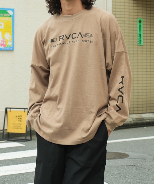 RVCA(ルーカ)の「RVCA メンズ STRAIGHT HEX LT ロンT 【2026年秋冬モデル】/ルーカバックプリント長袖ロンT(Tシャツ/カットソー・メンズ・オフホワイト/ブラック系その他2/ブラック/ベージュ/ブルー系その他・SMALL/X-LARGE/LARGE/MEDIUM)」の4枚目の写真