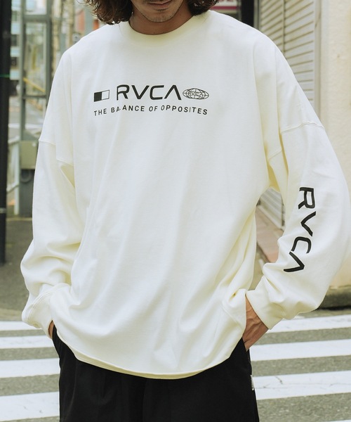 RVCA(ルーカ)の「RVCA メンズ STRAIGHT HEX LT ロンT 【2026年秋冬モデル】/ルーカバックプリント長袖ロンT(Tシャツ/カットソー・メンズ・オフホワイト/ブラック系その他2/ブラック/ベージュ/ブルー系その他・SMALL/X-LARGE/LARGE/MEDIUM)」の2枚目の写真