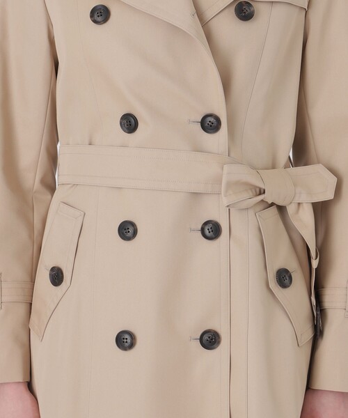 BLUE LABEL CRESTBRIDGE(ブルーレーベルクレストブリッジ)の「ライトギャバジントレンチコート(トレンチコート・レディース・ベージュ・38/40/36)」の5枚目の写真