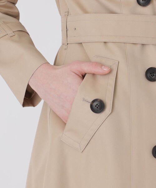 BLUE LABEL CRESTBRIDGE(ブルーレーベルクレストブリッジ)の「ライトギャバジントレンチコート(トレンチコート・レディース・ベージュ・38/40/36)」の8枚目の写真