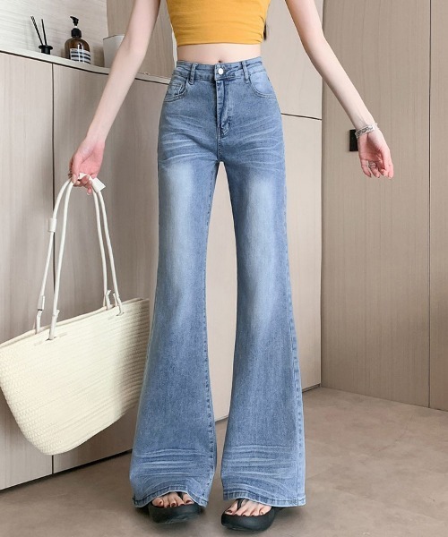 LEMOA(レモア)の「ヴィンテージライクハイウエストフレアデニムパンツ(デニムパンツ・レディース・ブルー・X-LARGE/LARGE/MEDIUM)」の2枚目の写真