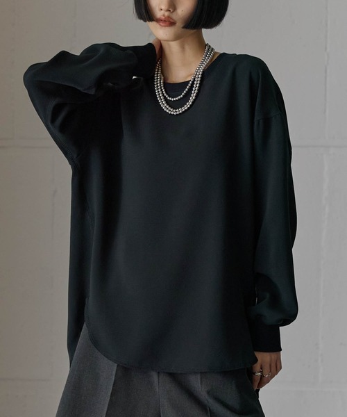 for/c(フォーシー)の「きれいめカジュアルシャツテールトップス【サスティナブル】(シャツ/ブラウス・レディース・ブラック/オフホワイト・M/L/LL)」の4枚目の写真