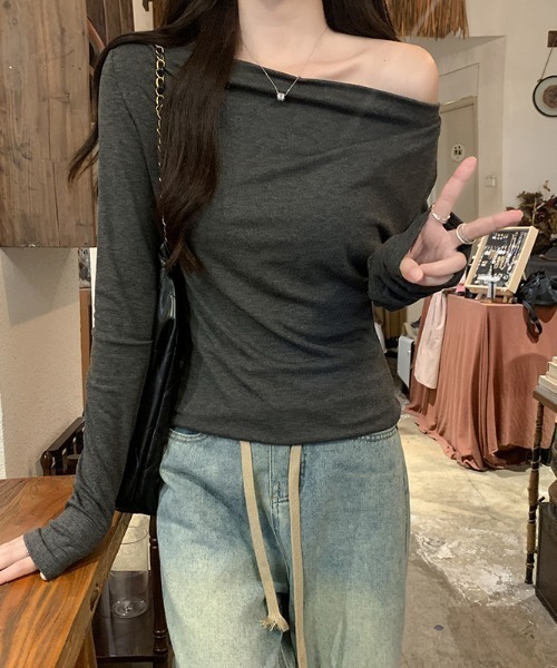 Aelina(エリナ)の「スリムフィット ハイネック インナートップス(Tシャツ/カットソー・レディース・ダークグレー/グレー・M/L)」の20枚目の写真