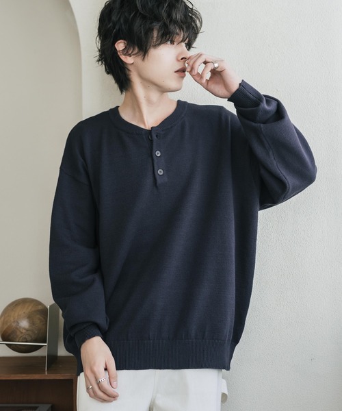 Rocky Monroe(ロッキーモンロー)の「リラックスフィット多機能ヘンリーネックニット 抗菌防臭 ストレッチ マシンウォッシャブル(ニット/セーター・メンズ・カーキ/ブラック/オフホワイト/ブラック系/グレー/ブラウン/ネイビー/チャコール・M/XL/L)」の5枚目の写真