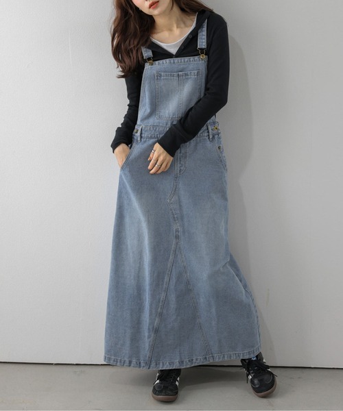 AMELY(エミリー)の「デニムジャンパースカート/ヴィンテージライク/ロング(ジャンパースカート・レディース・ブルー/ダークブルー・フリー)」の3枚目の写真