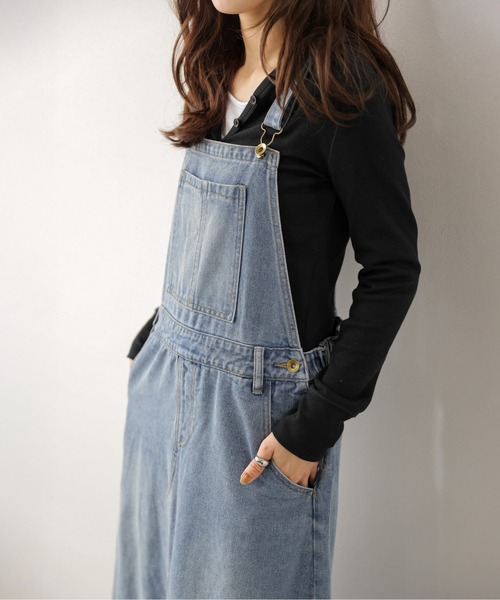 AMELY(エミリー)の「デニムジャンパースカート/ヴィンテージライク/ロング(ジャンパースカート・レディース・ブルー/ダークブルー・フリー)」の10枚目の写真