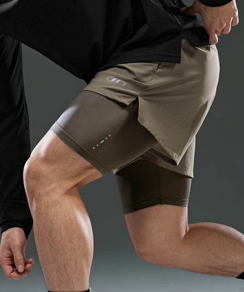 BORN TO WIN（ボーントゥウィン）の「SYMBOL B ACTIVE 2 IN 1 SHORTS [BEIGE]（その他パンツ・メンズ・その他・1/2/3）」の3枚目の写真